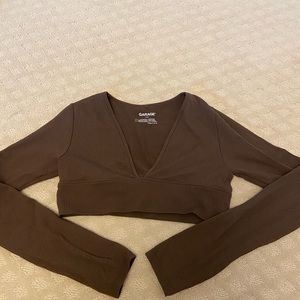 Garage Long-sleeve Deep Neck Crop top